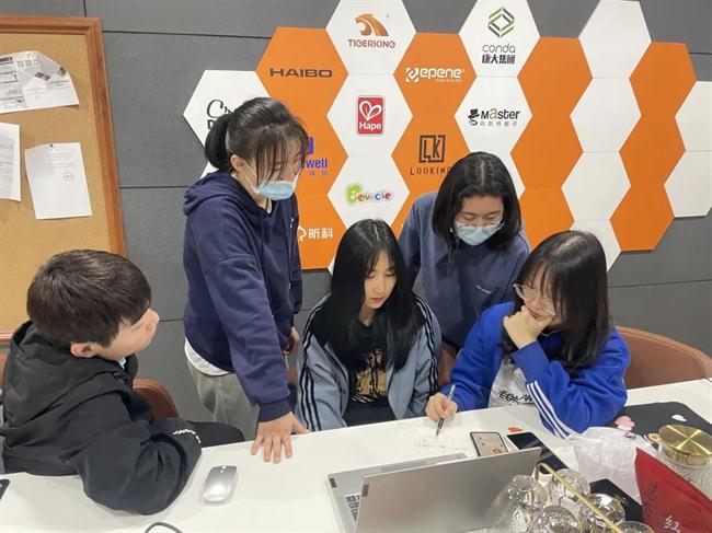 clip_image003.jpg clip_image003.jpg