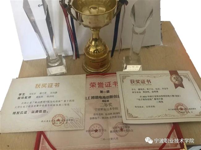 clip_image001.png clip_image001.png